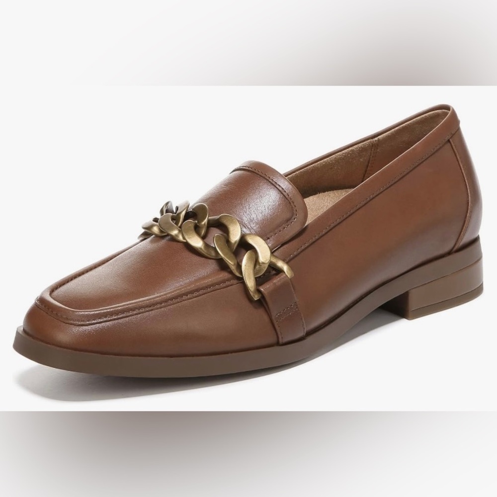 Vionic leather chained shoes